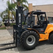 Total 4WD Rough Terrain Forklift