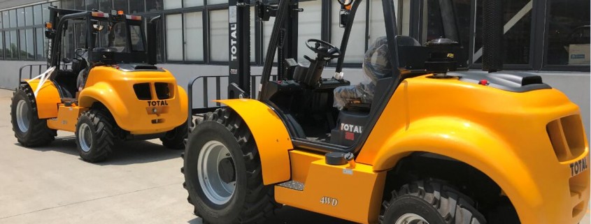 TOTAL 4WD Rough Terrain Forklift